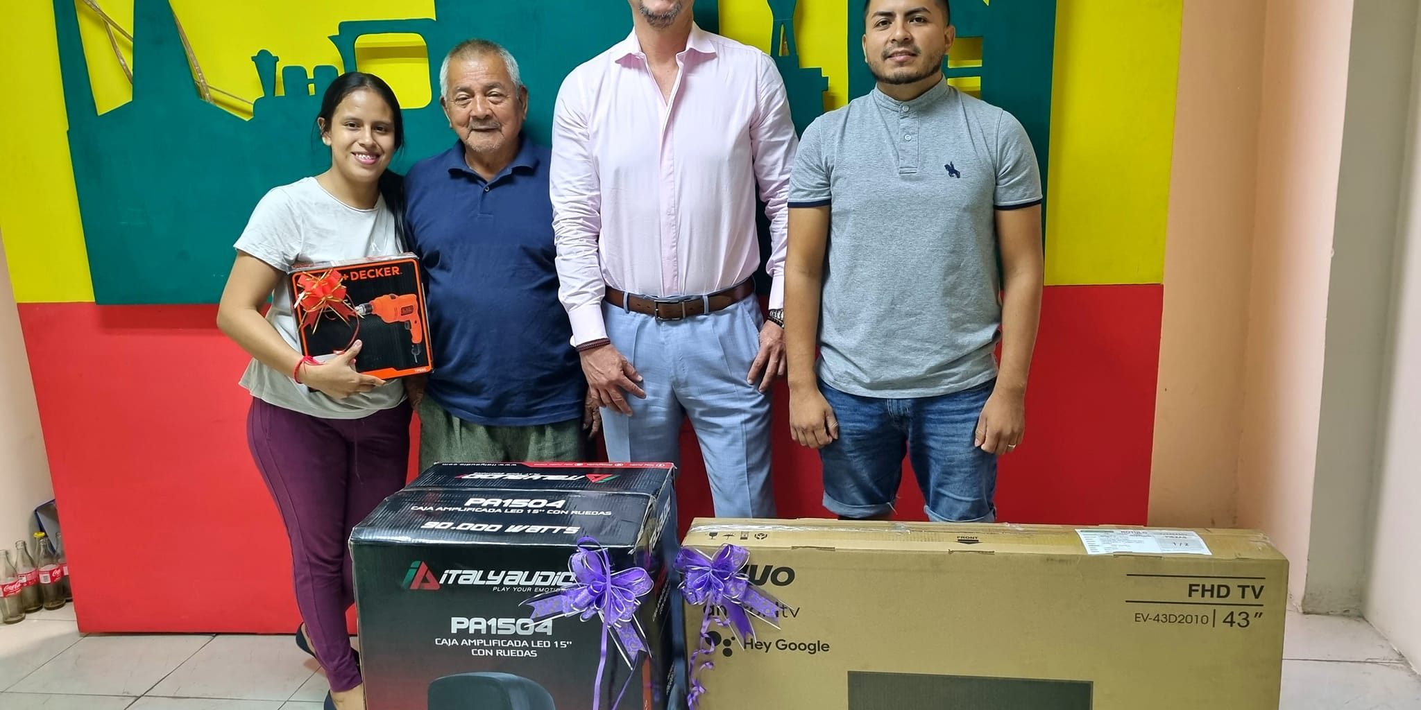 PREMIACIÓN A GANADORES DE CONCURSO DE FOTOGRAFÍA