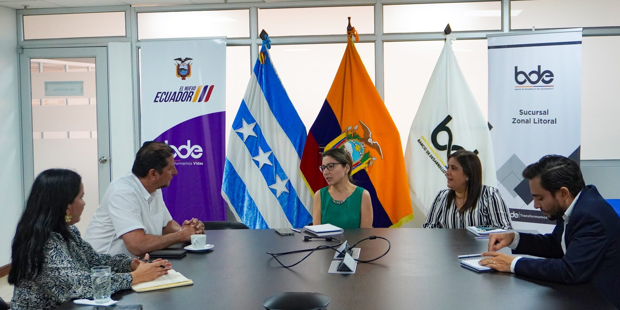VISITA PROTOCOLARIA A LA NUEVA GERENTE DEL BDE
